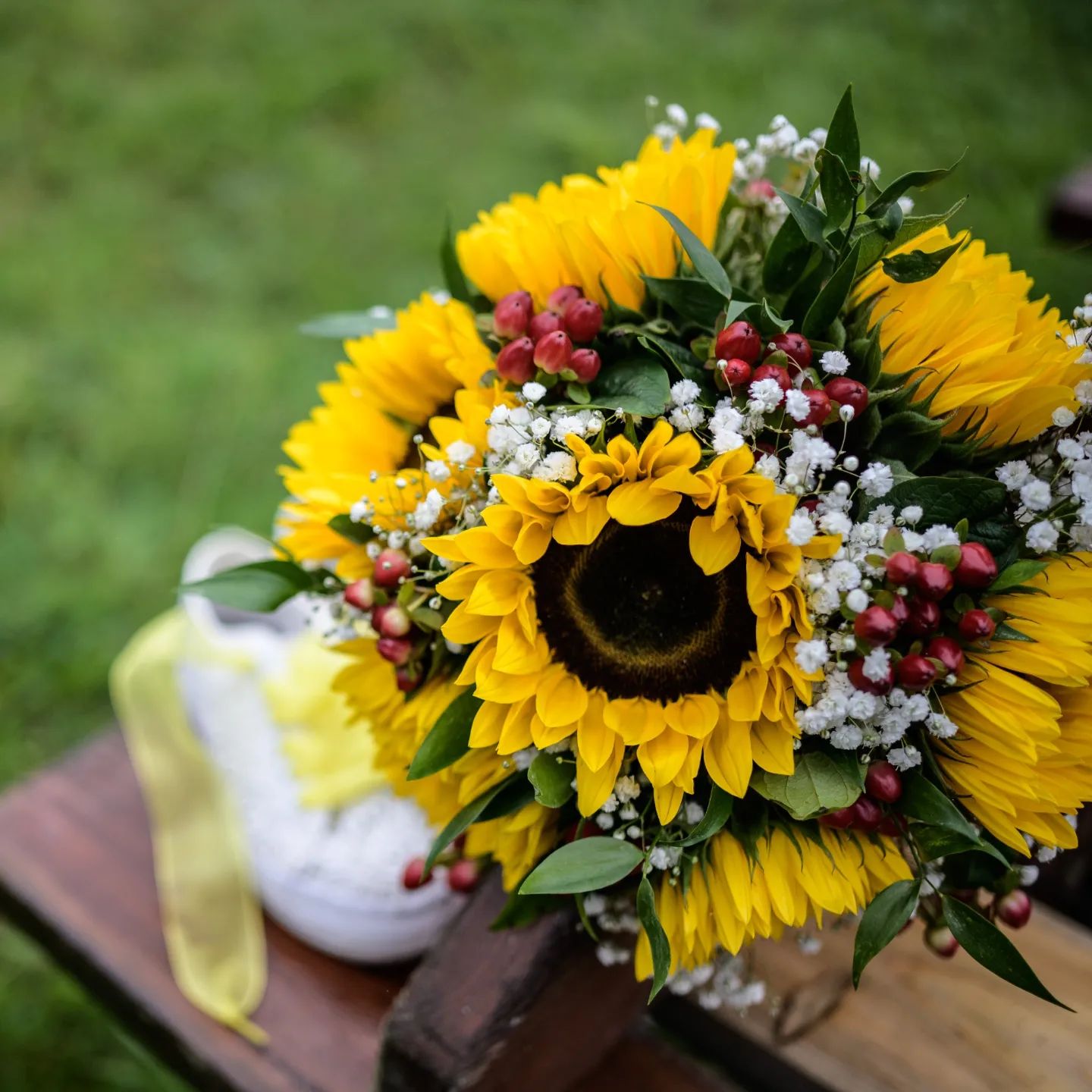 Vázání svatebních kytic